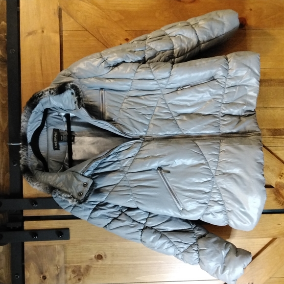 Lane Bryant Gray Nylon and Polyester Jacket with Faux Fir Collar Size 22/24 - Picture 3 of 5